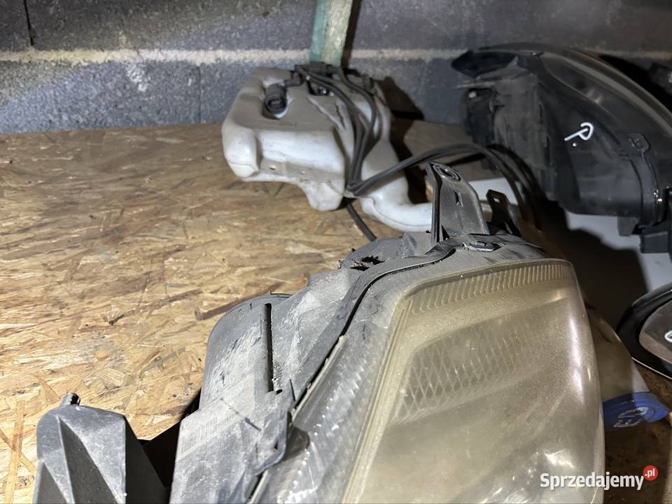 Lampa prawy lewy przód citroen c8 soczewka Lampy przednie Kęty