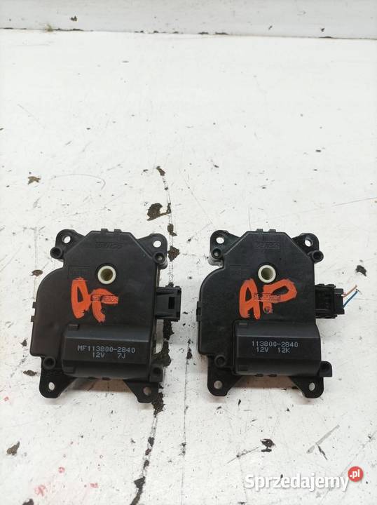 SILNICZEK NAGRZEWNICY KPL 2 1138002840 Toyota Silniki