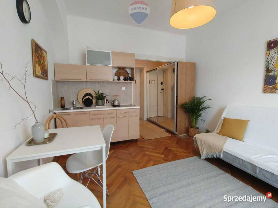 Kawalerka 100m Plant z Parkingiem Kraków sprzedam