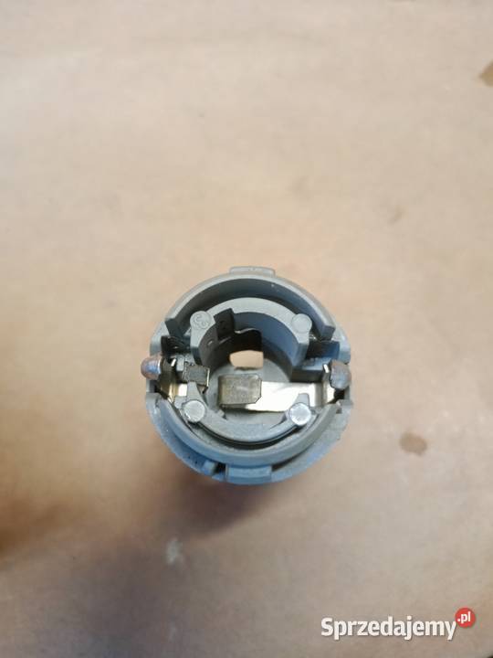 Oprawka żarówki BMW E 36 tył R5W Gorzów Śląski