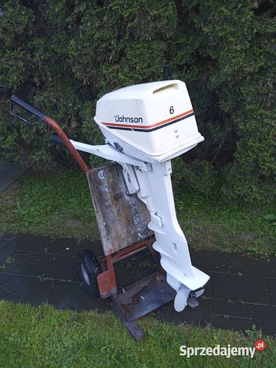 Silnik zaburtowy Johnson 8 Tłuszcz