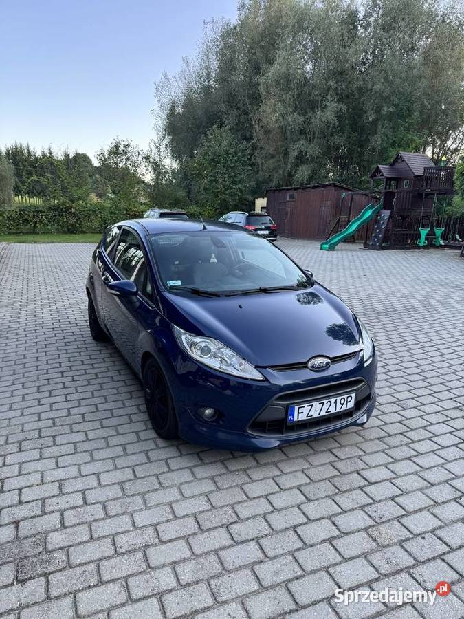 FORD FIESTA VAN 2011 samochód ciężarowy nieuszkodzony