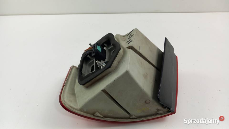 VW JETTA V LAMPA TYŁ LEWA LED Zbierkowo