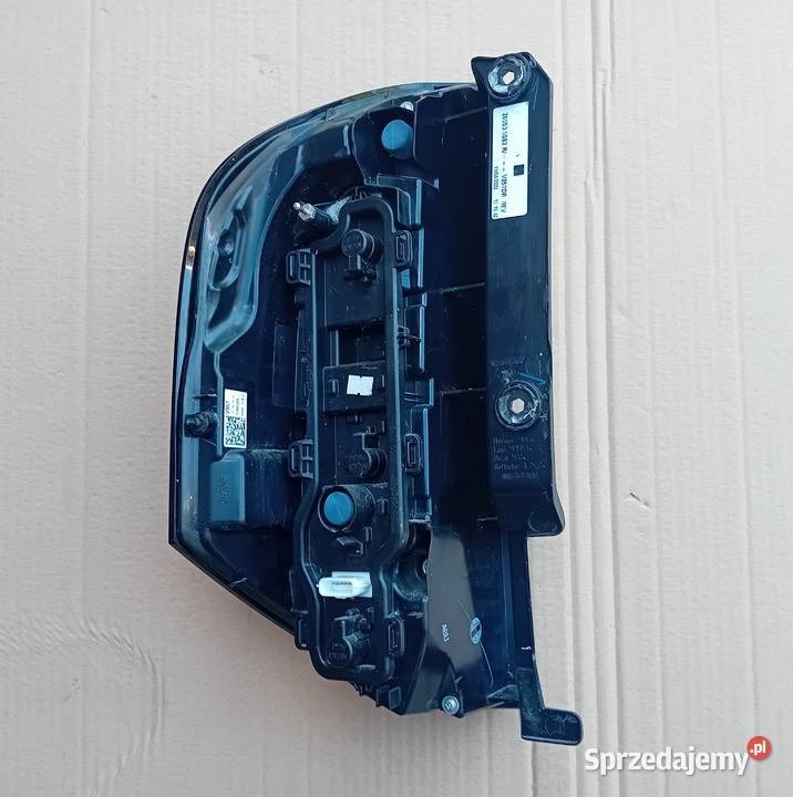 Renault Kangoo IV Led lampa prawa tylna Lampy tylne Przeźmierowo