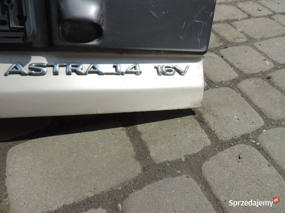 KLAPA BAGAŻNIKA TYŁ OPEL ASTRA F SEDAN Rok produkcji 1999 sprzedam