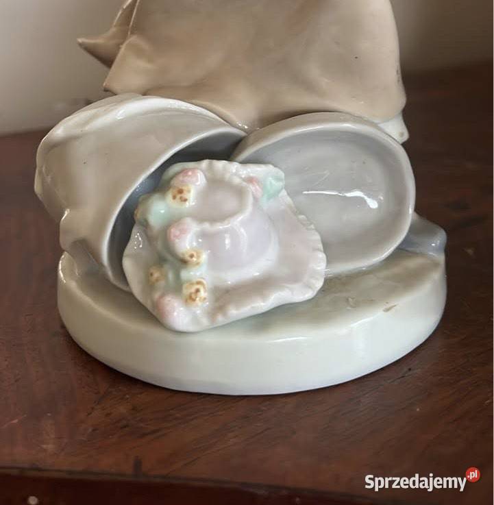 Figurka dziewczyny z kapeluszem Syg Zapfir Made