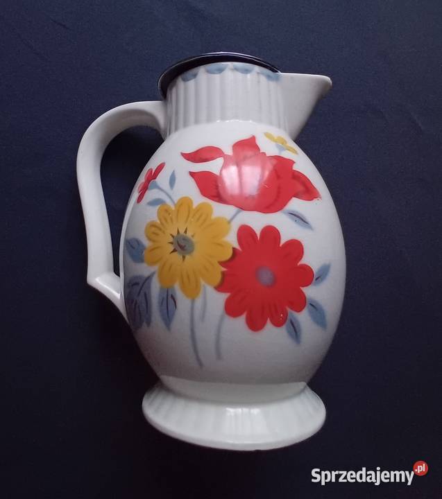 Fajansowy dzbanek z metalową przykrywką Niemcy wielkopolskie Koźminek