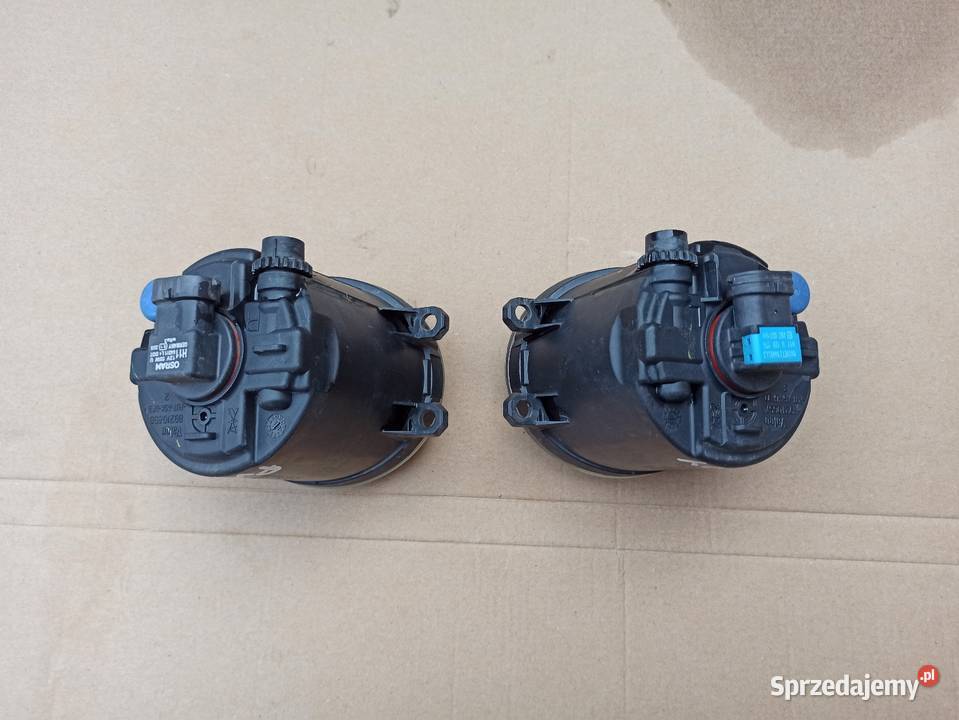 Toyota Avesnes Auris Yaris RAV4 Halogen Lewy Bolesławiec