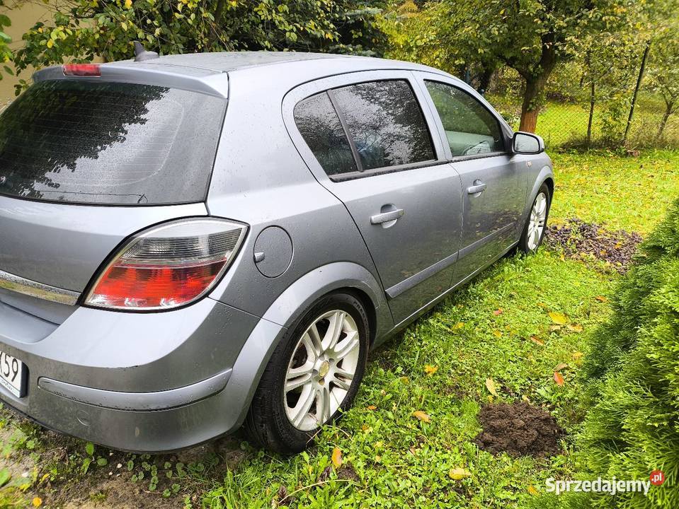 Opel Astra h 16 benzyna gaz szary Kraków sprzedam