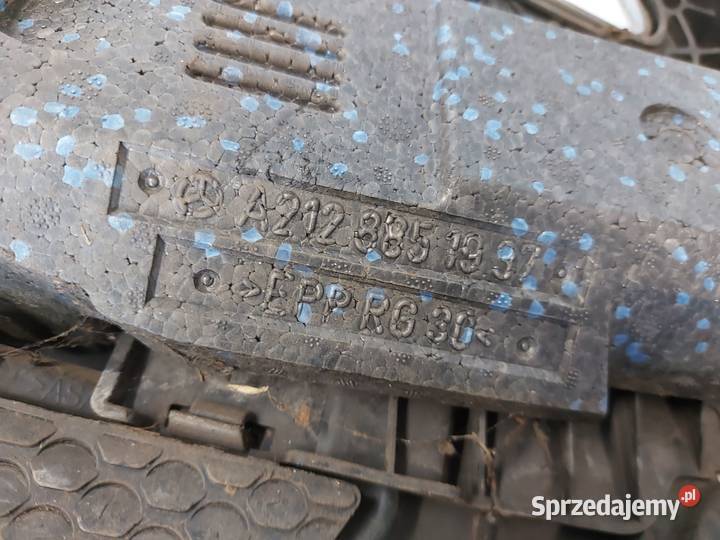 MERCEDES W212 11r zderzak przód