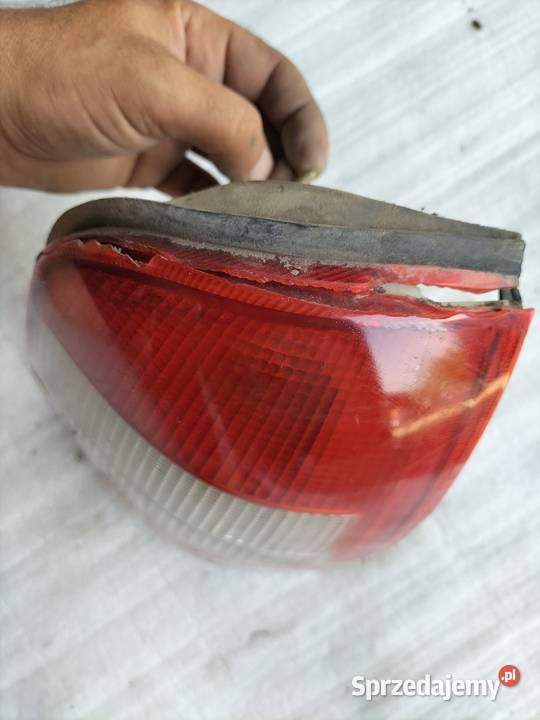 Opel Vectra B kombi LAMPA TYŁ TYLNA PRAWA lampy tylne lubelskie Kamień-Kolonia