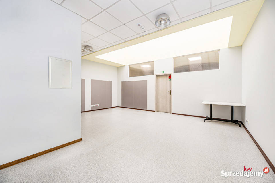 Lokal Poznań Polska 60m2 magazyn