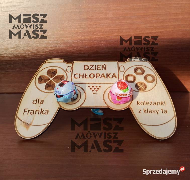 Game pad z lizakami na dzień chłopaka plus Racot sprzedam