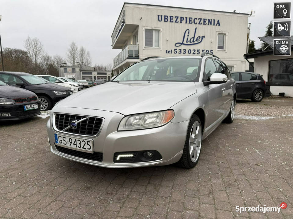 Volvo V70 Zadbane Volvo Pół skóry klima III 2007 srebrny pomorskie