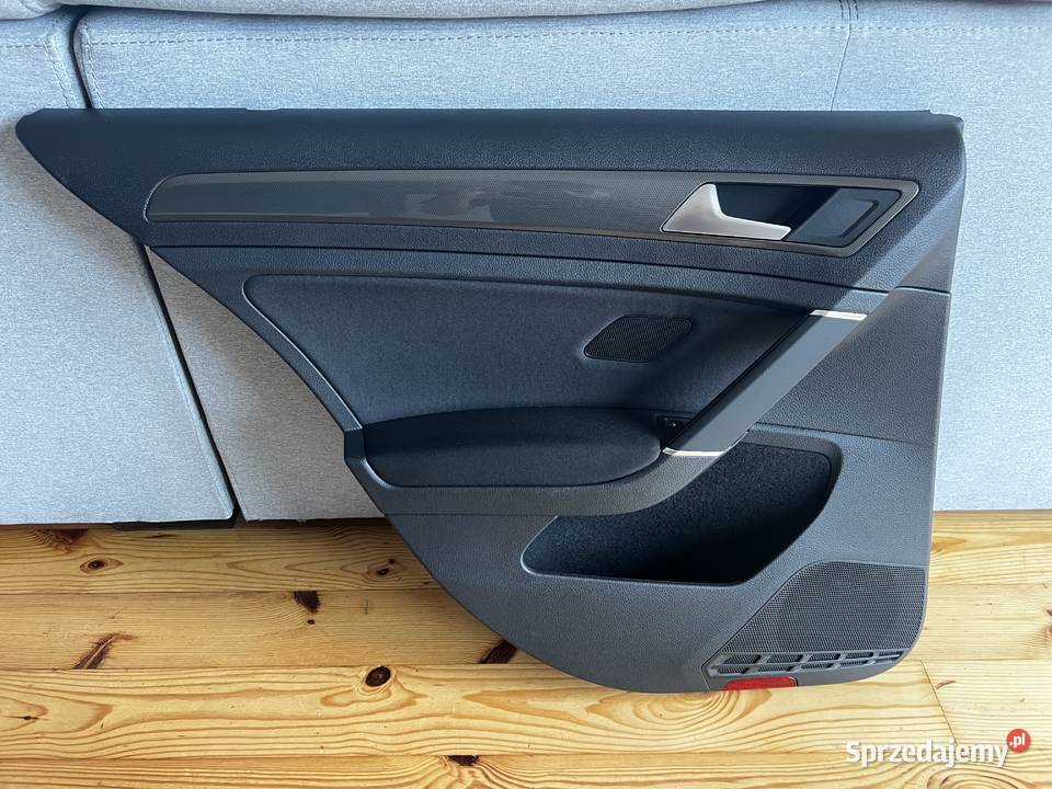 Boczek tapicerka drzwi lewy tył Volkswagen Golf Tąpkowice
