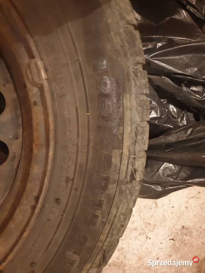 Koła felgi stalowe opony zimowe kołpaki 4 sztuki Tuszyn