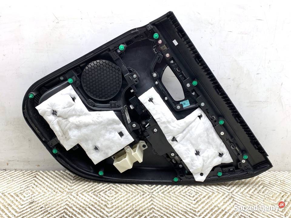 BOCZEK DRZWI LEWY TYŁ HONDA CRV V SUV TAPICERKA