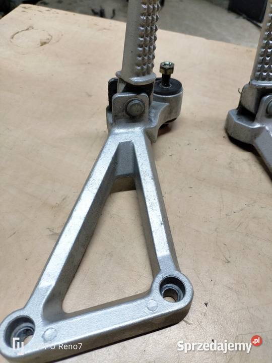 Daelim Roadwin 125 podnóżki pasażera Łubno