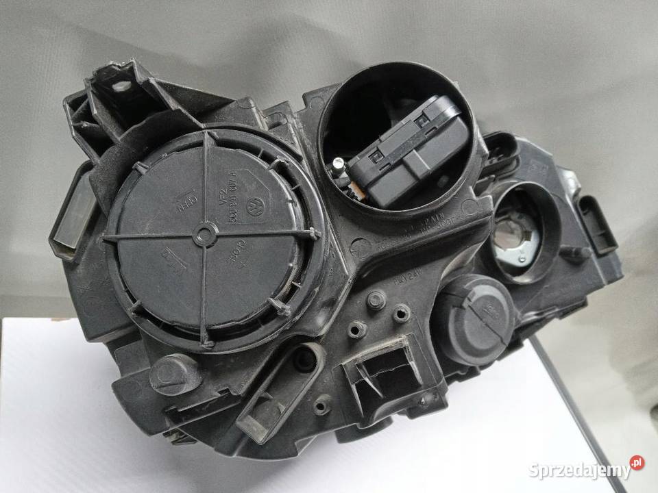 LAMPA PRZÓD PRZEDNIA LEWA VW GOLF VII 5G1941005E