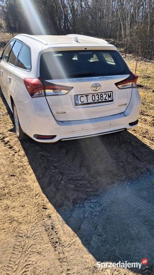 2015 Toyota Auris Golub-Dobrzyń