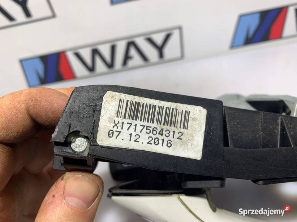 BMW F10 F11 LIFT KLAMKA LEWY PRZÓD PRZEDNIA A300 sprzedam