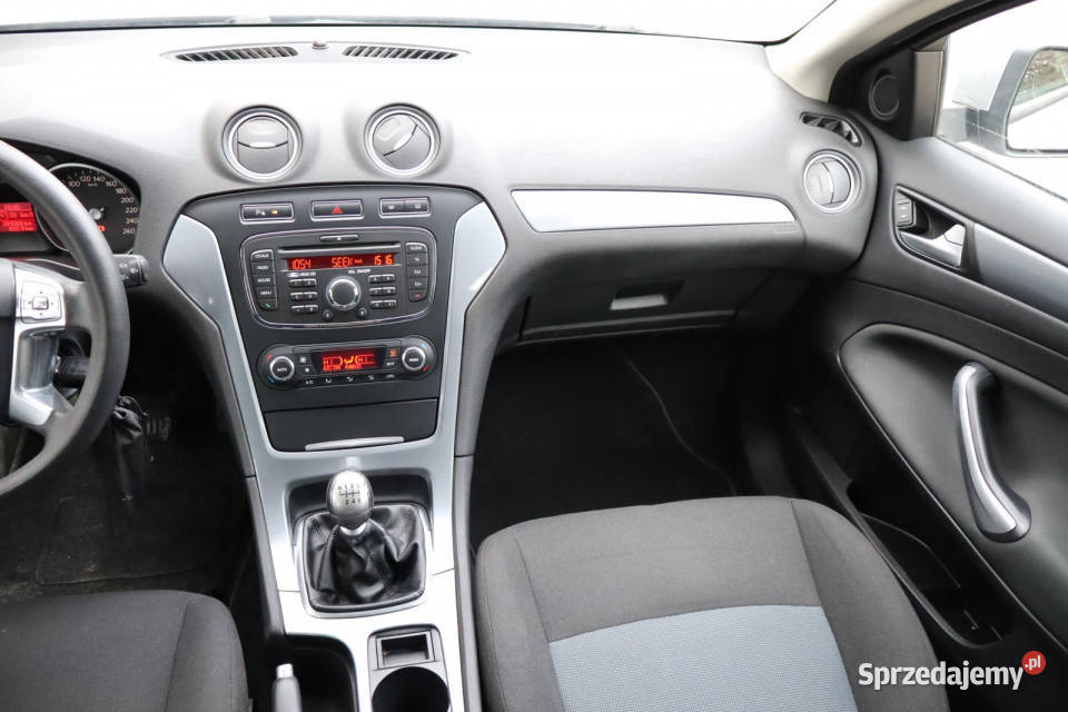 Ford Mondeo 16 TDCi srebrny Ford śląskie Zabrze