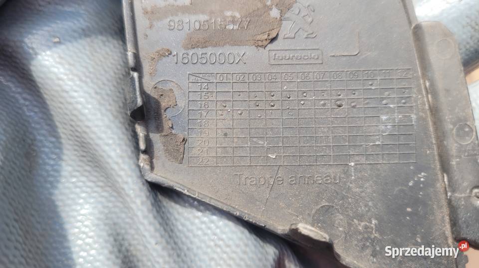 PEUGEOT 208 I LIFT 15 ZAŚLEPKA HAKA ZDERZAKA osobowe