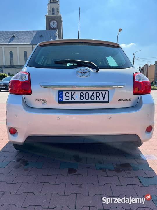 Toyota auris 16 Auto rodzinne 132 śląskie Radlin