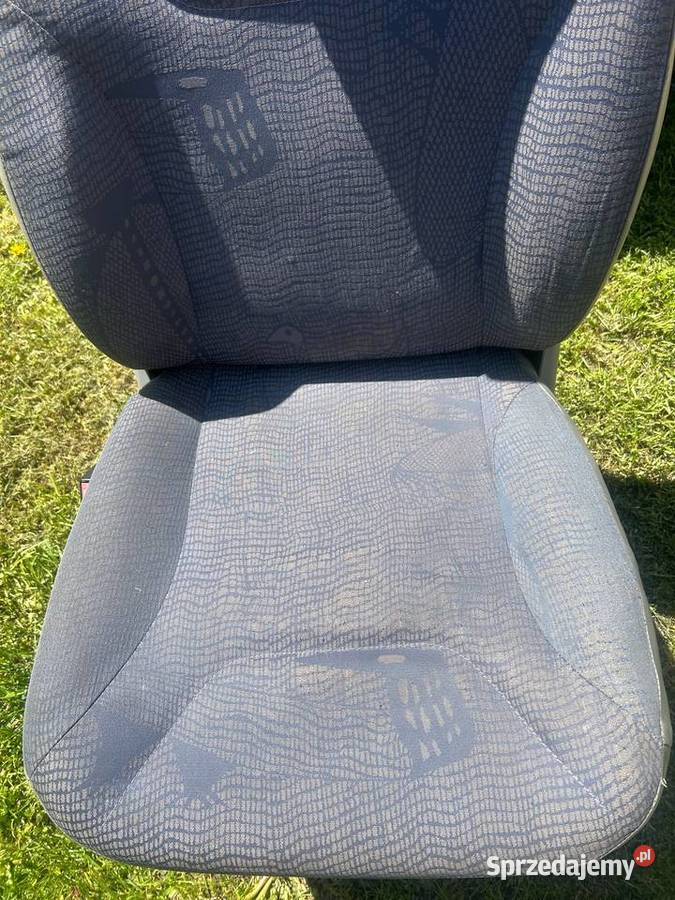 Fotele przodnie Renault Traffic Sanok