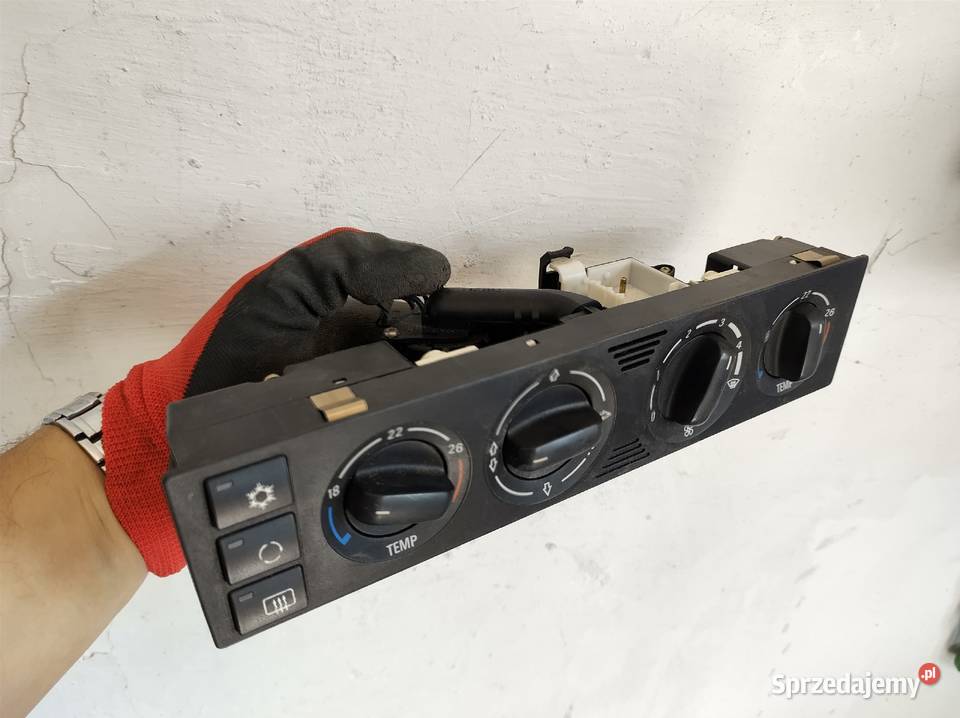 Panel nawiewu klimatyzacji BMW E38 nawiew Chodzież sprzedam