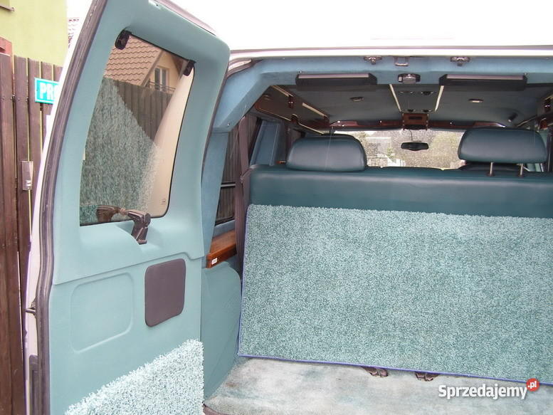FORD ECONOLINE LA WEST LUKSUSOWA SALONKA Z USA z nieuszkodzony pomorskie Luzino