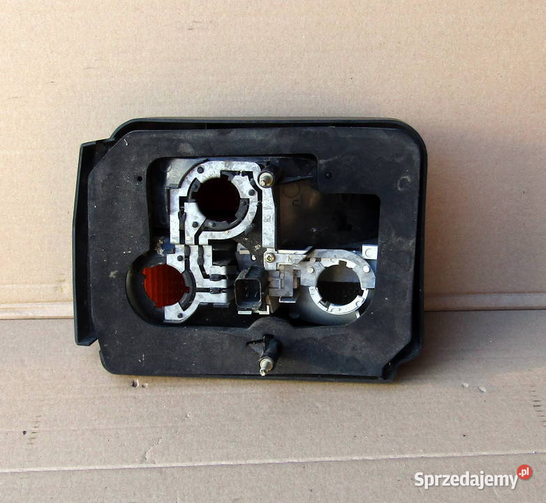 LAMPA TYLNA LEWA PRAWA RIVER 100 92r 7R011029 łódzkie Mysłaków sprzedam