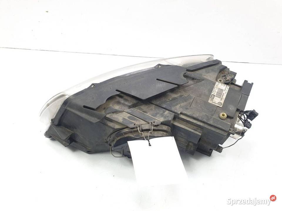 LAMPA PRAWA PRZÓD VOLKSWAGEN PASSAT B6