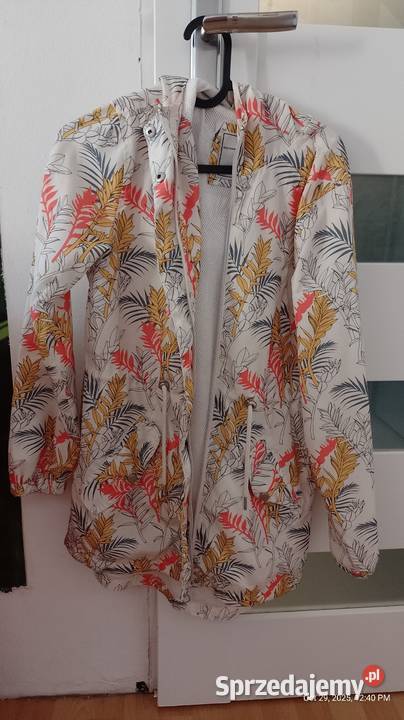 Kurtka Reserved dziewczynki Piękna dziewczynka Jastrzębie-Zdrój