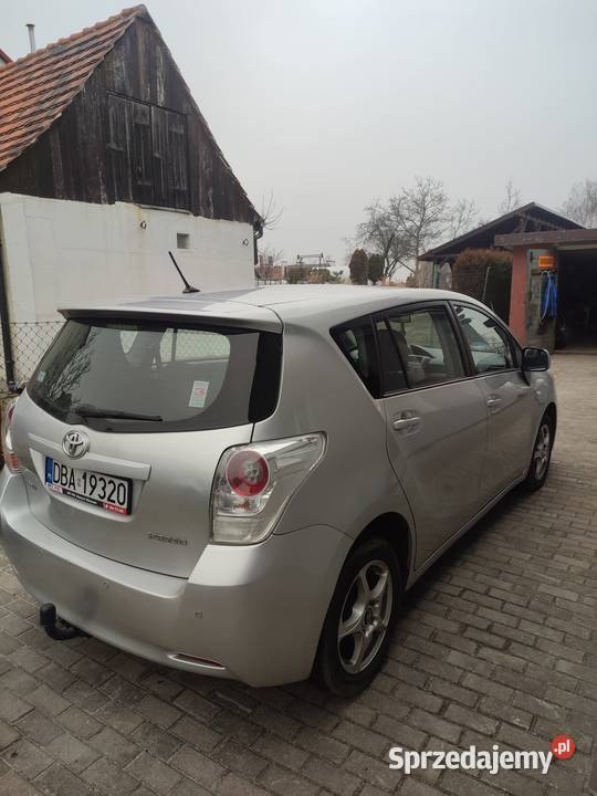 Sprzedam samochód marki Toyota verso Wałbrzych sprzedam