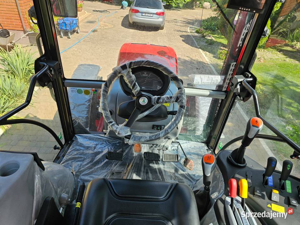 Ciągnik ArmaTrac 754