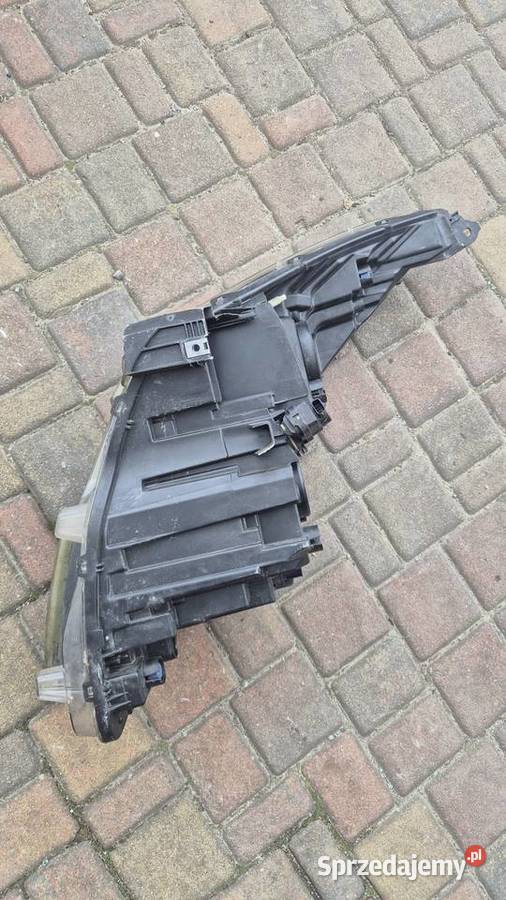 Lampa reflektor lewa peugeot 3008 I lift 5008 Rok produkcji 2013 Międzychód