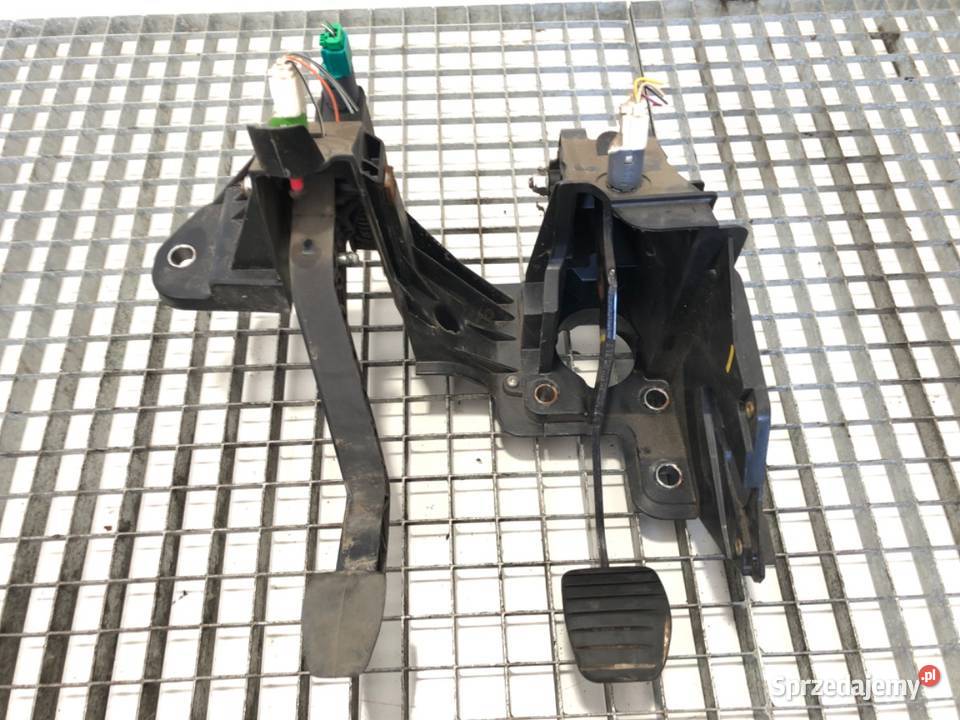 PEDAŁY RENAULT MASTER III 465104099R 23 163