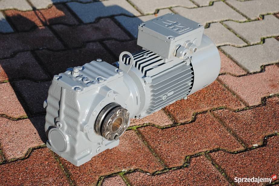 Motoreduktor dwubiegowy 01506kw 1457obr SEW z Kargowa sprzedam