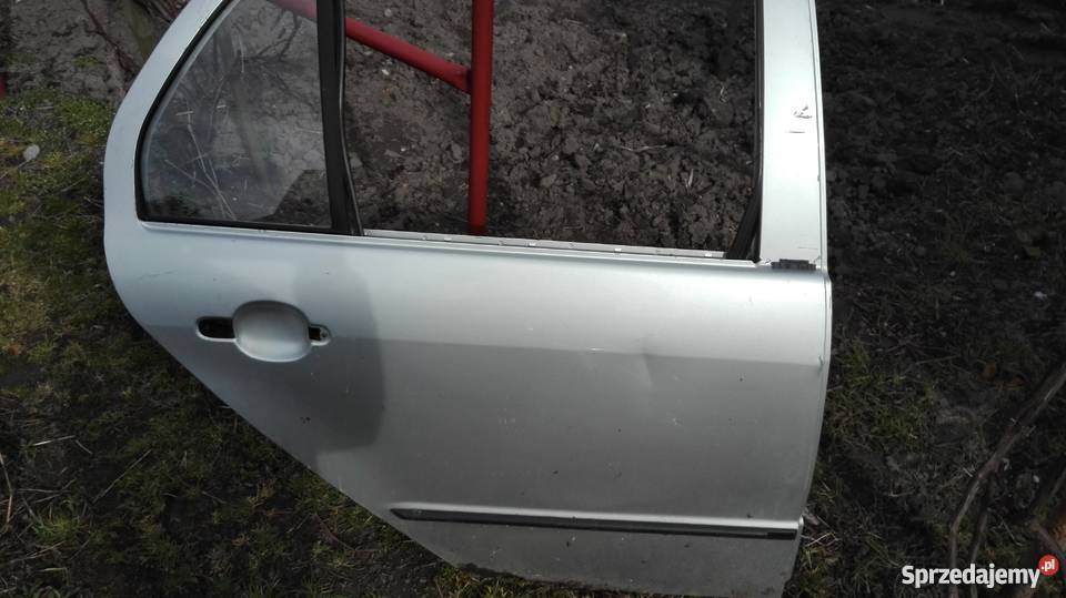 Skoda Octavia 98r Drzwi tylne prawe osobowe Zbiersk sprzedam