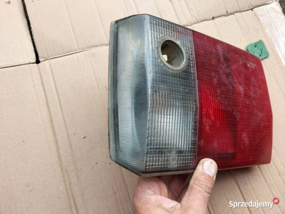 AUDI 80 B3 B4 KOMBI LAMPA TYŁ TYLNA PRAWA KLAPA Lampy tylne Kamień-Kolonia