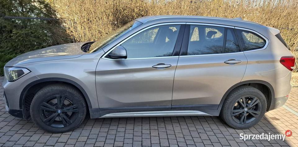BMW X1 xLine xDrive20i 20 benzyna 178 2021r 1 Częstochowa