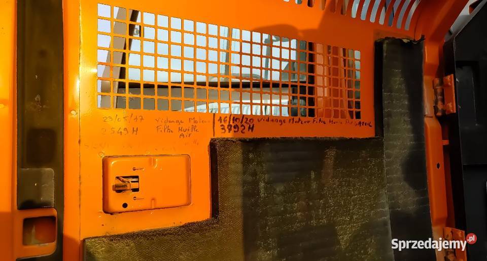 Koparka Hitachi ZX 130 W podpory pług bez luzów Rok produkcji 2005 łódzkie Bełchatów