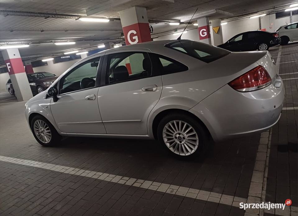 Fiat Linea 14 8V Benzyna 2007 171 800 OC do Przemyśl sprzedam
