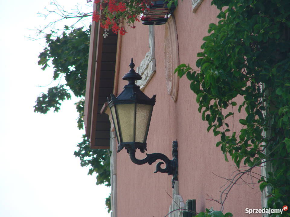 KLOSZ ŻELIWNY LAMPA LAMPION KINKIET OŚWIETLENIE Gołdap