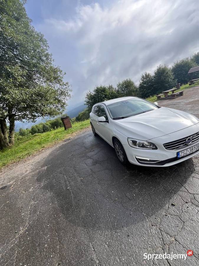 Volvo v60 24 d6 hybrid plug in 288 Szczecinek