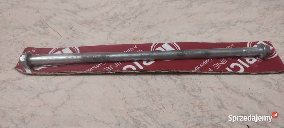 Honda CBR 900 śruba mocowania silnika