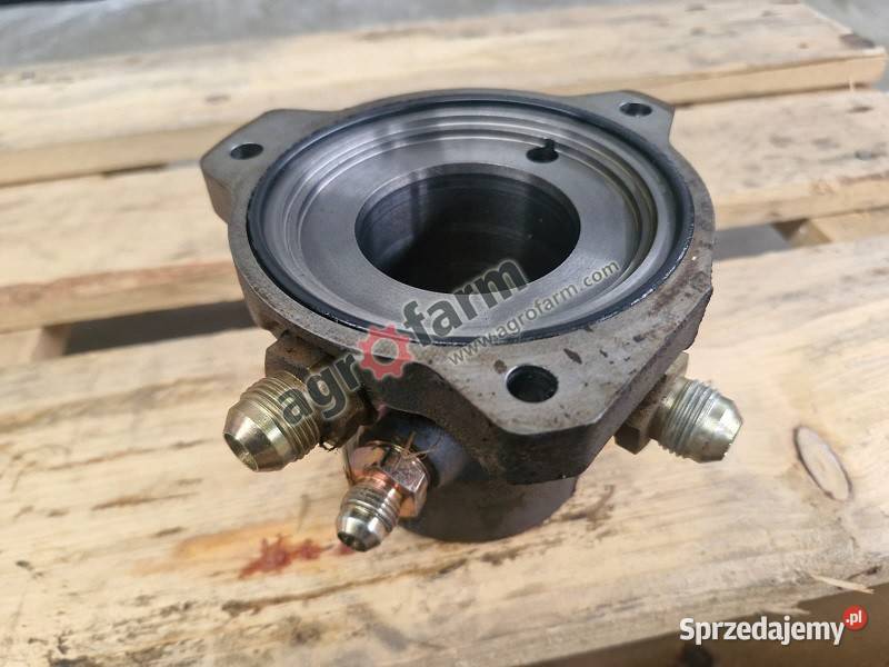 Obudowa łożyska Valtra C90 C100 C110 C120 Byków sprzedam