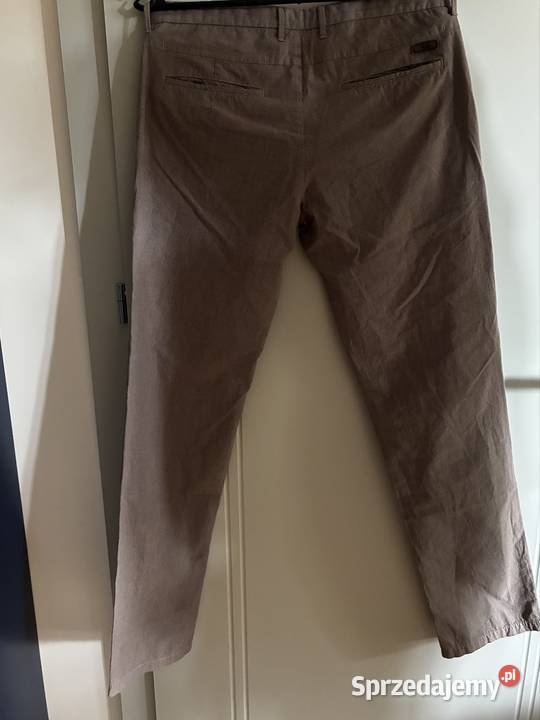 Męskie spodnie chino Hugo Boss rozmiar M beżowe Rozmiar M Puławy