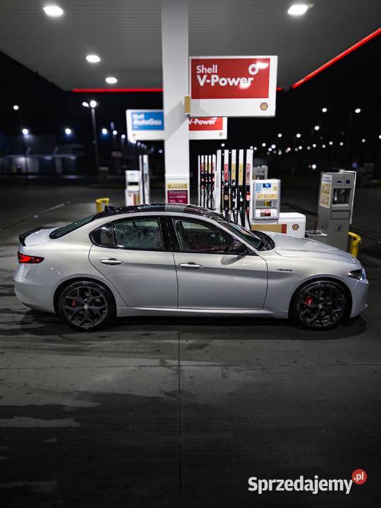 Alfa Romeo Giulia Veloce do ślubu auto na ślub Wynajem pojazdów Lublin